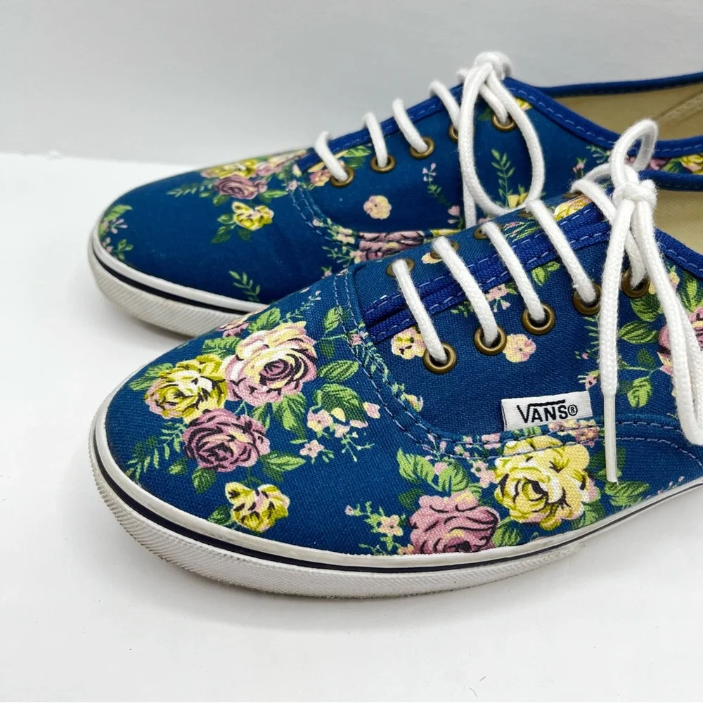 Vans cute pair